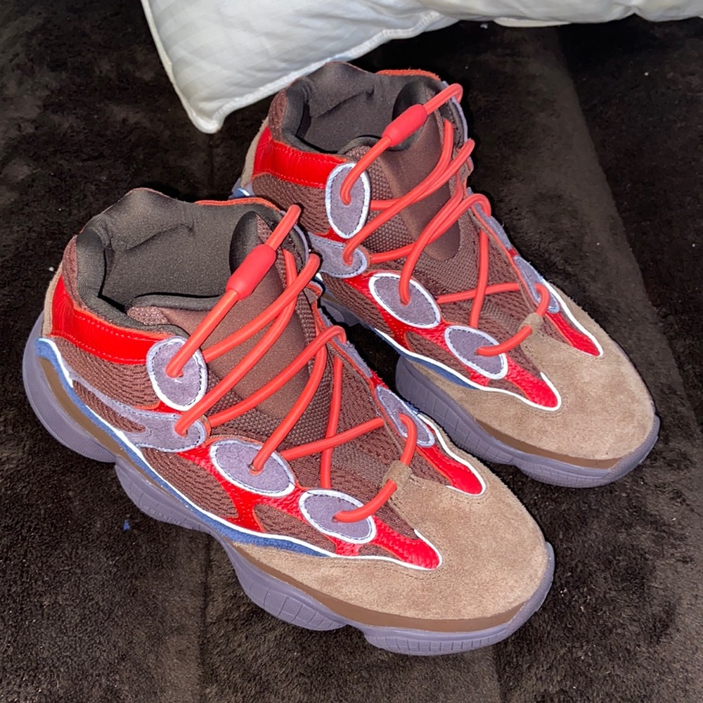Yeezy !